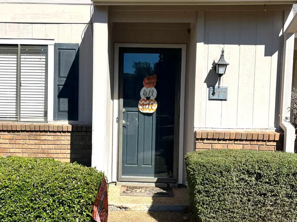 377 Lakebend Dr, Brandon, MS 39042