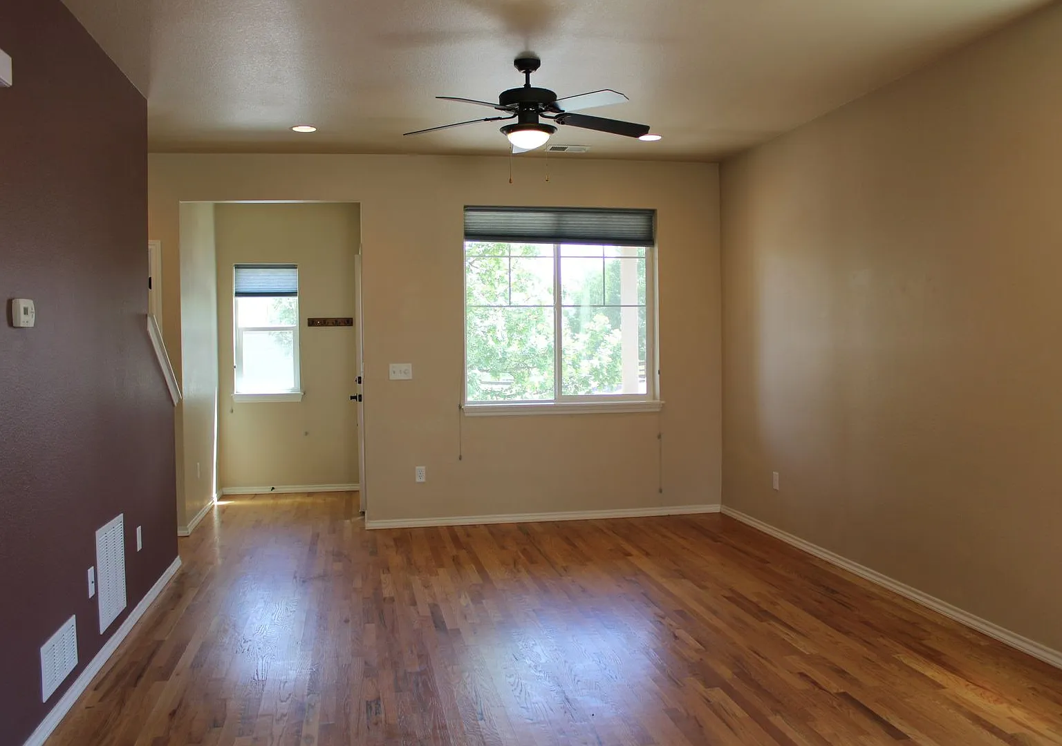 Stunning 3 Bedroom Home in North Fort Collins. — Photo 3