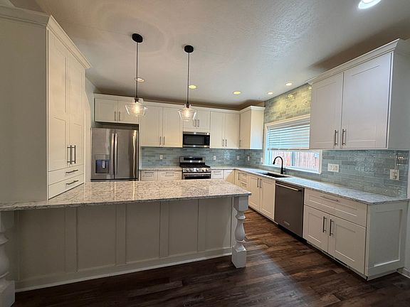 5th image of 5207 Villa Dr