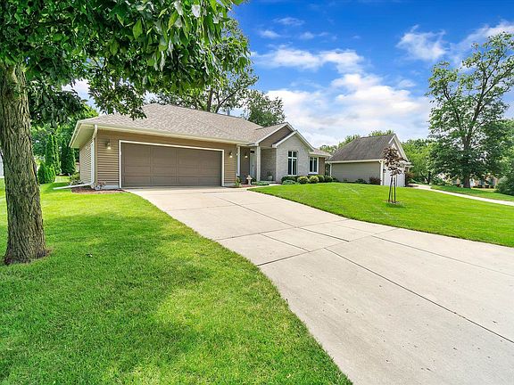 2nd image of 4616 Twelve Oaks Dr