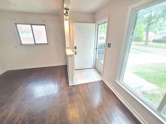 3rd image of 31180 Westfield St
