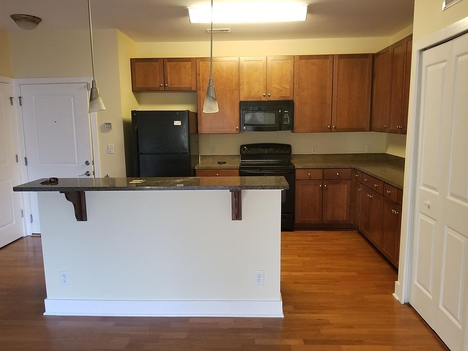 2nd image of 630 Calvert St Unit 309