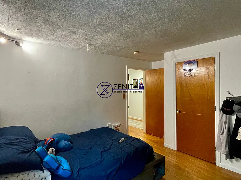 94 Walnut St #1 — Photo 15