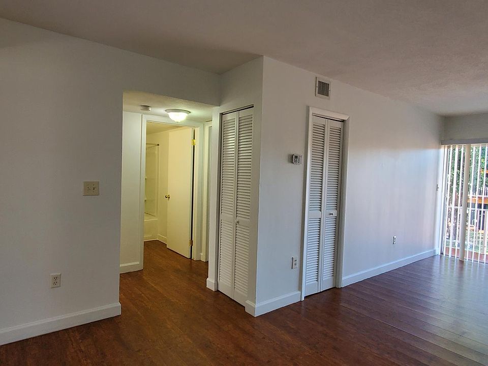 1st image of 395 NW 177th St APT 211
