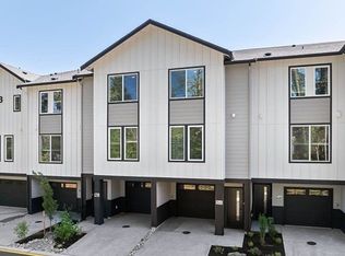 19524 16th Ave SE, Bothell, WA 98012