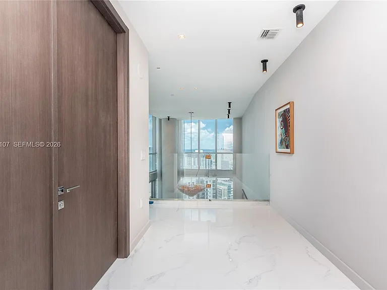851 NE 1st Ave #Penthouse 4611-4611 — Photo 23