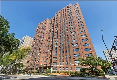 2909 N Sheridan Rd #504 Photo 1