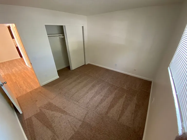 341 Lansing Cir #A — Photo 5