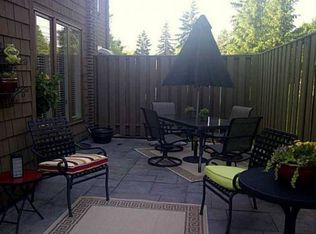 55 Great Wood Cir, Fairport, NY 14450
