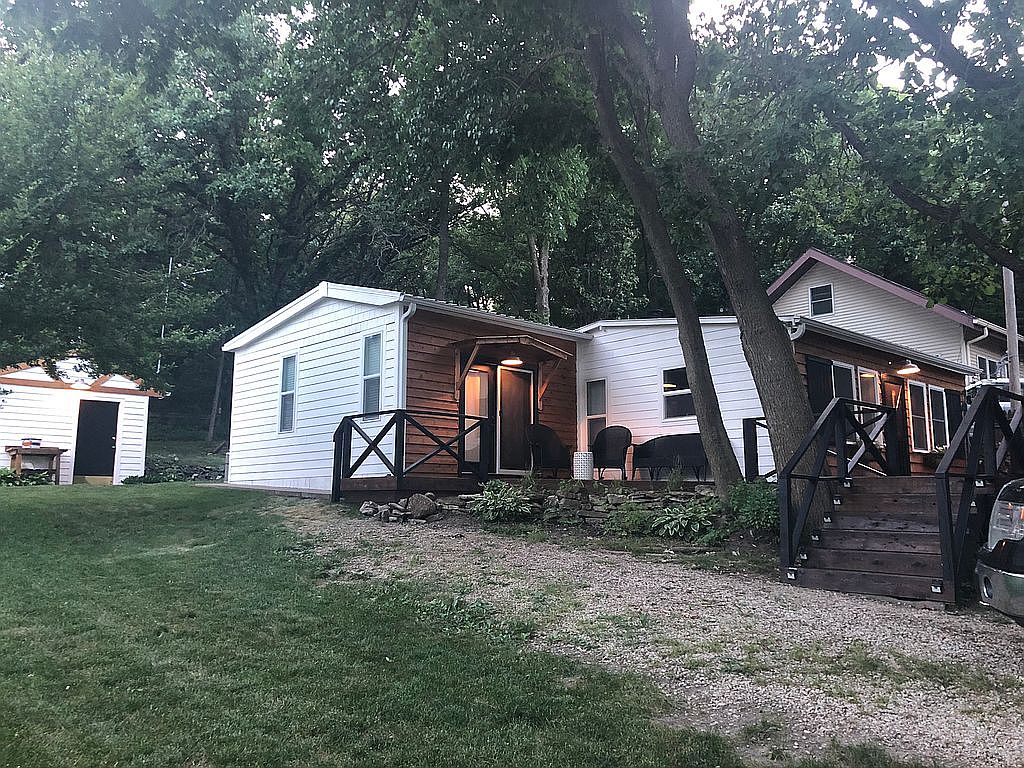 8431 Park St, Dexter, IA 50070 Zillow