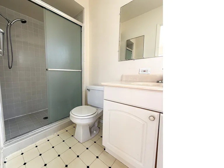 7 Davis Dr #G — Photo 15