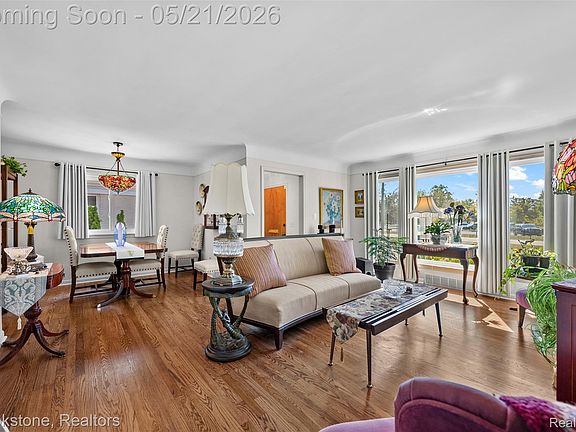 5th image of 18474 Beverly Rd