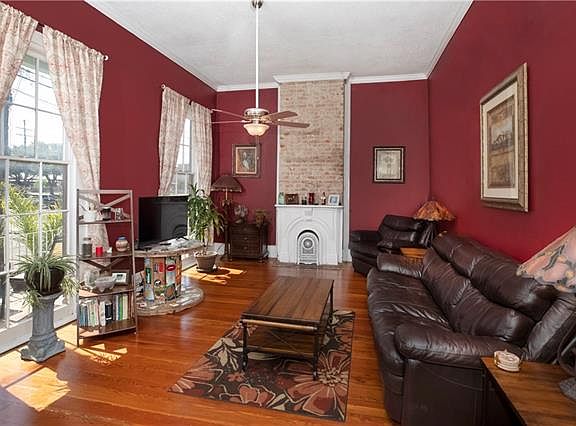 3rd image of 921 Atlantic Ave