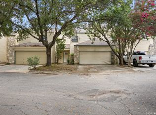 8565 Echo Creek Ln, San Antonio, TX 78240