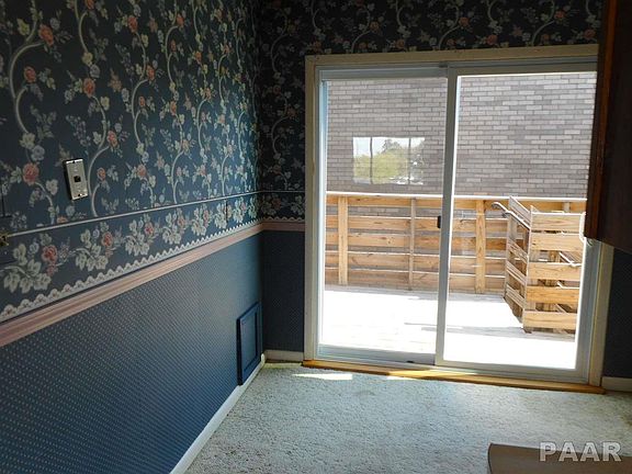 4th image of 3623 N Sterling Ave APT B5