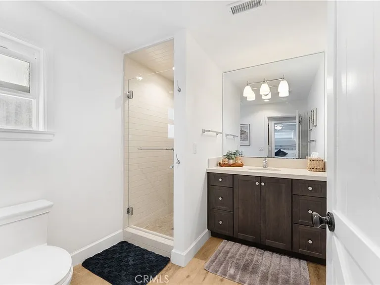 216 Agate Ave #1/2 — Photo 16