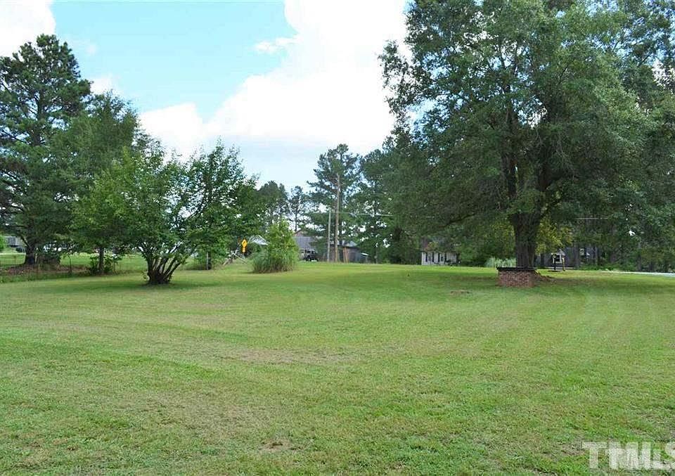 2nd image of 2377 Government Rd