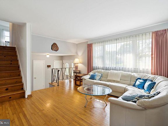 5th image of 5 Lenape Ln