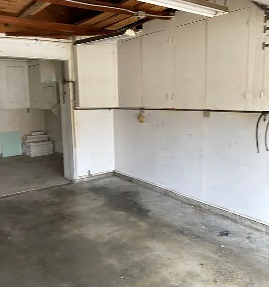 758 E Cypress Ave — Photo 18