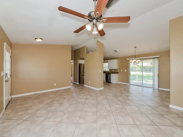 4643 Mermell Cir — Photo 4