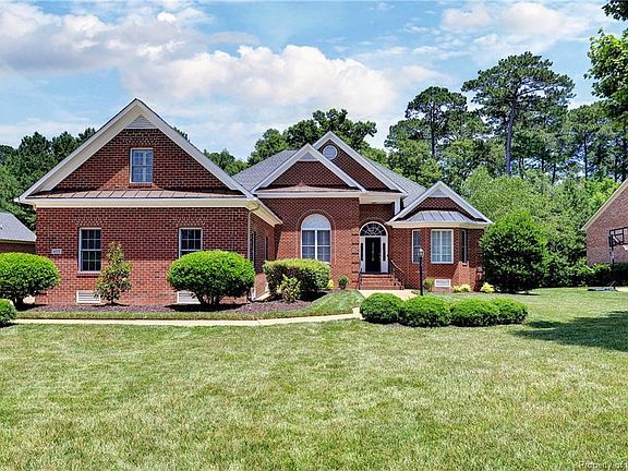 2nd image of 4072 Ambassador Cir
