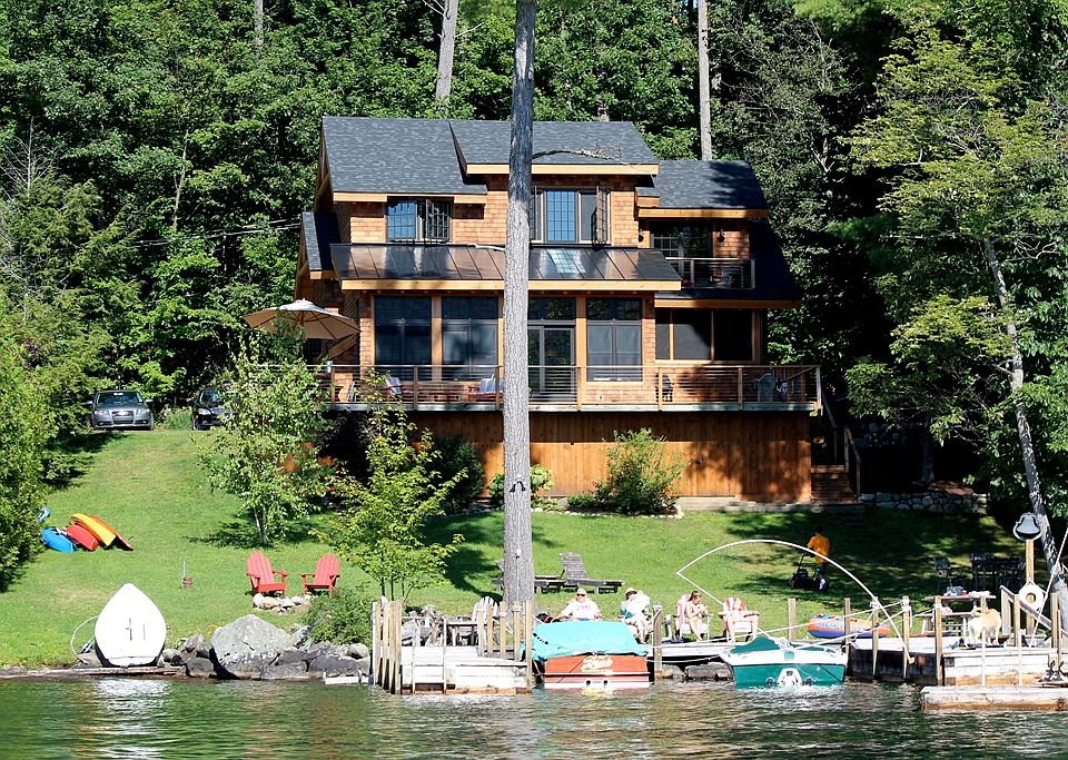 1st image of 39 Horicon Ln