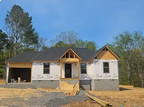 307 Travis Rd, Fort Payne, AL 35967