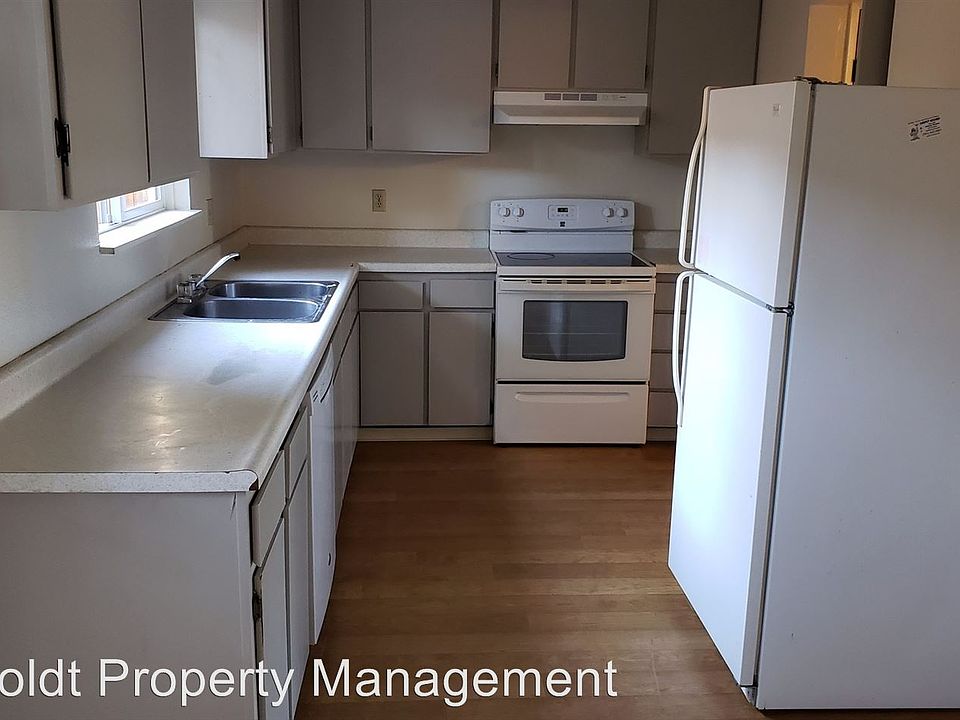 2nd image of 1301 Hallen Dr APT 3