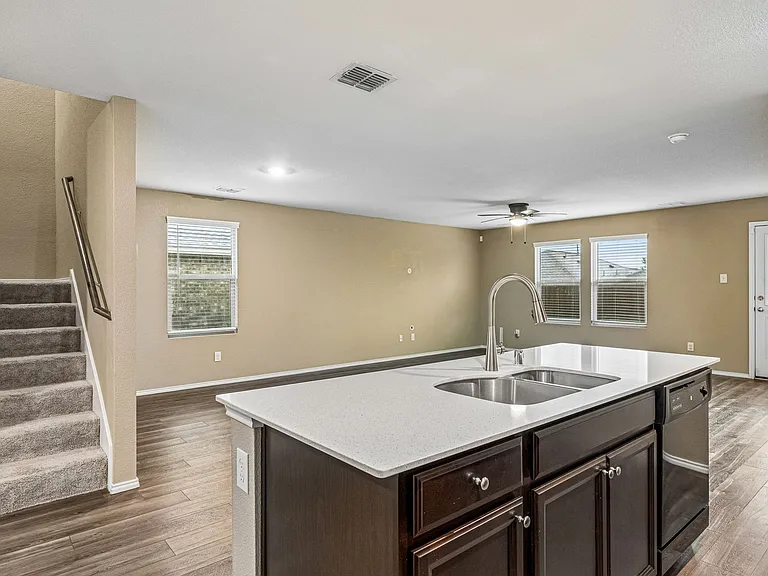 1605 Fields View Dr — Photo 8