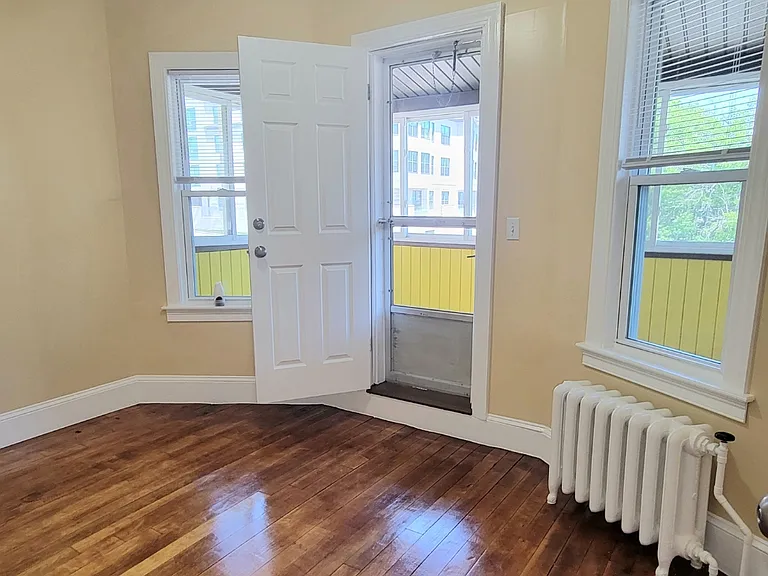 5 Rosewood St #2 — Photo 3