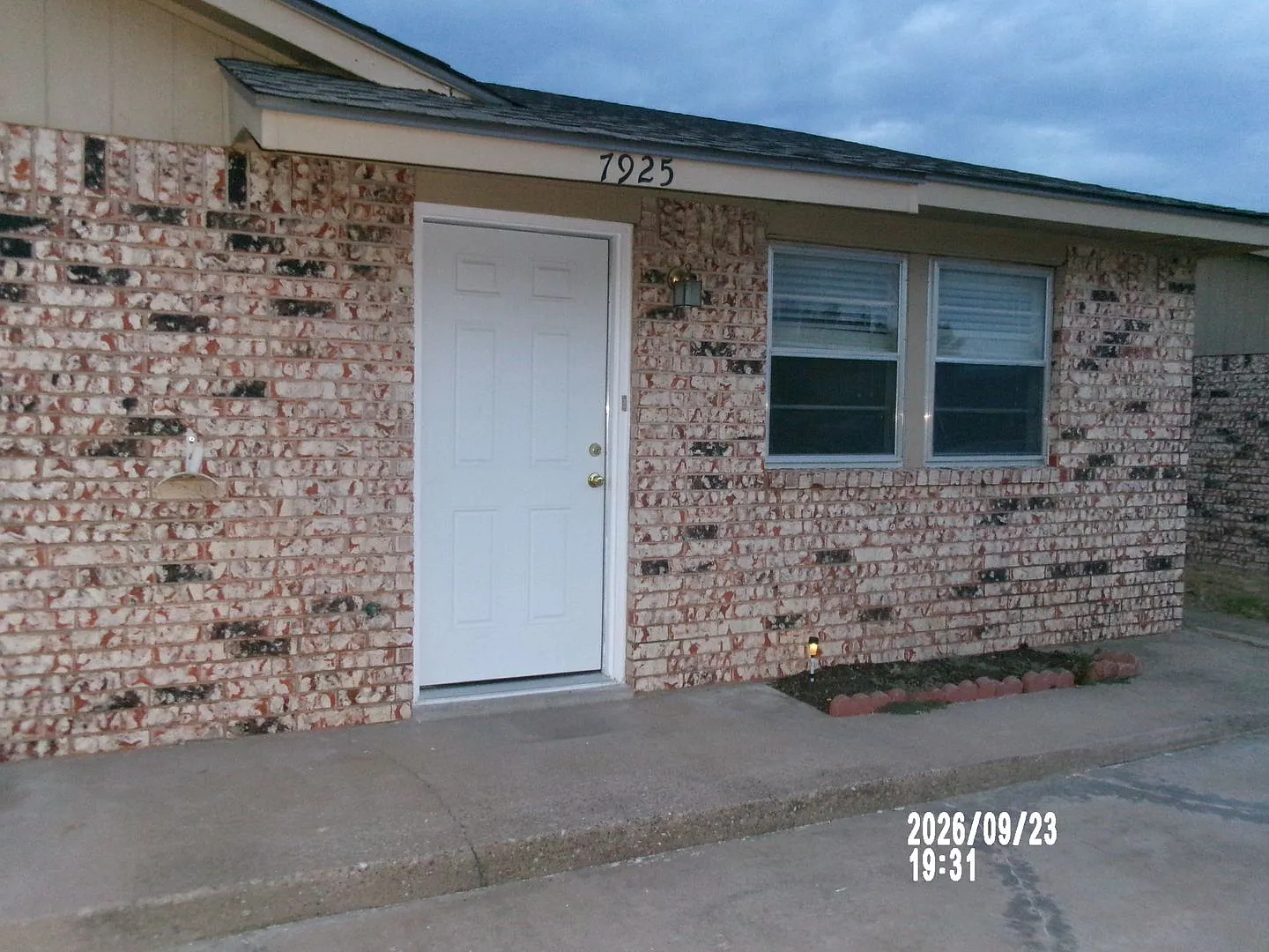 Very nice all electric condo home located in the Crossland area! — Photo 2