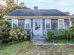 905 W Yarmouth Rd, Yarmouth Port, MA 02675