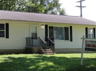 21304 Rockwell St, Farmington Hills, MI 48336