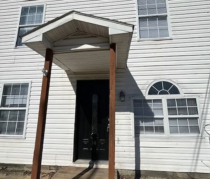 14 A St — Photo 1