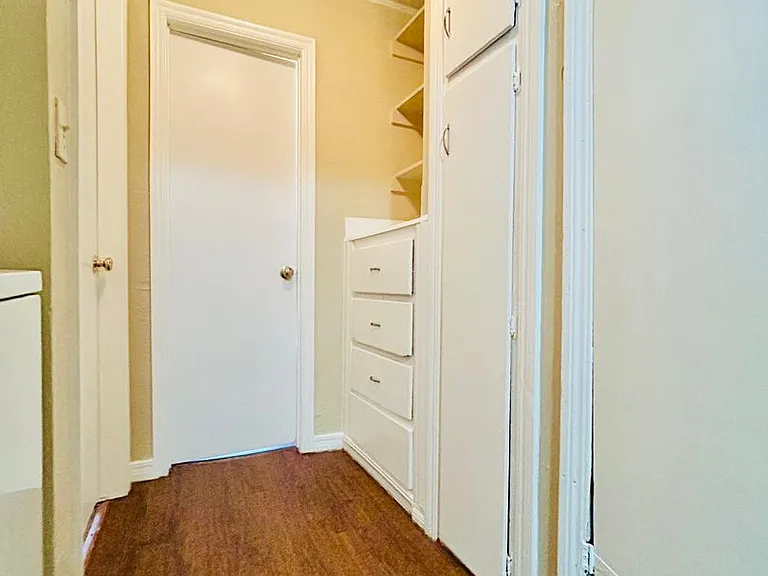 421 Showalter Dr — Photo 16