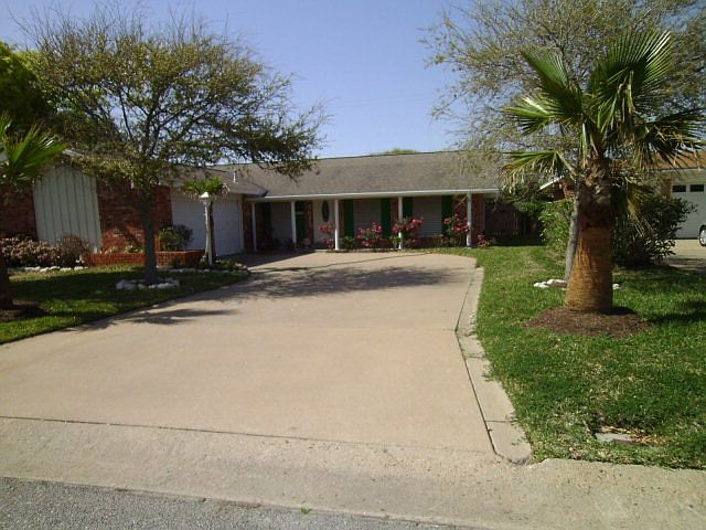 1st image of 5612 Rosewood Dr