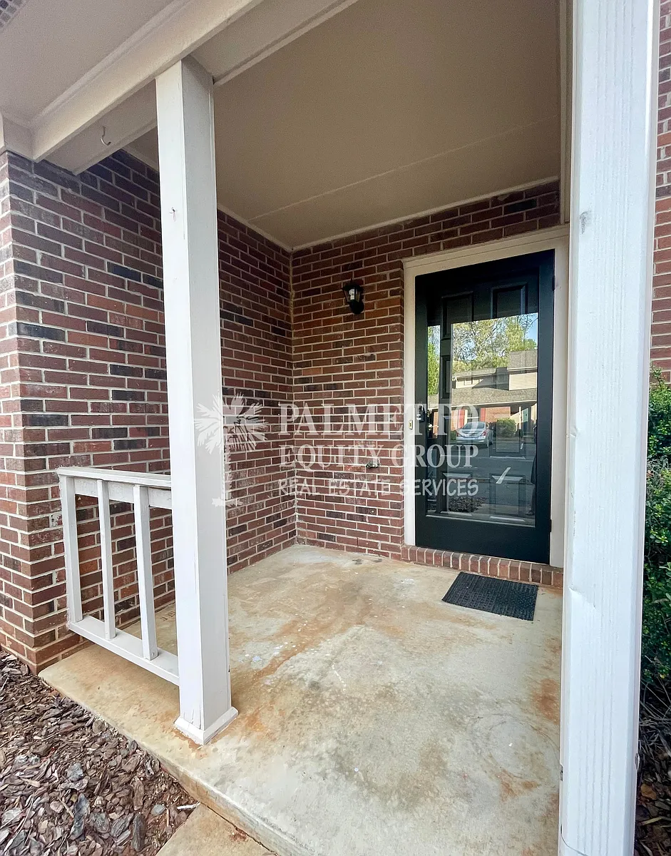 Building Photo - 2607 Cottage Pl