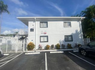 2331 Arthur St, Hollywood, FL 33020