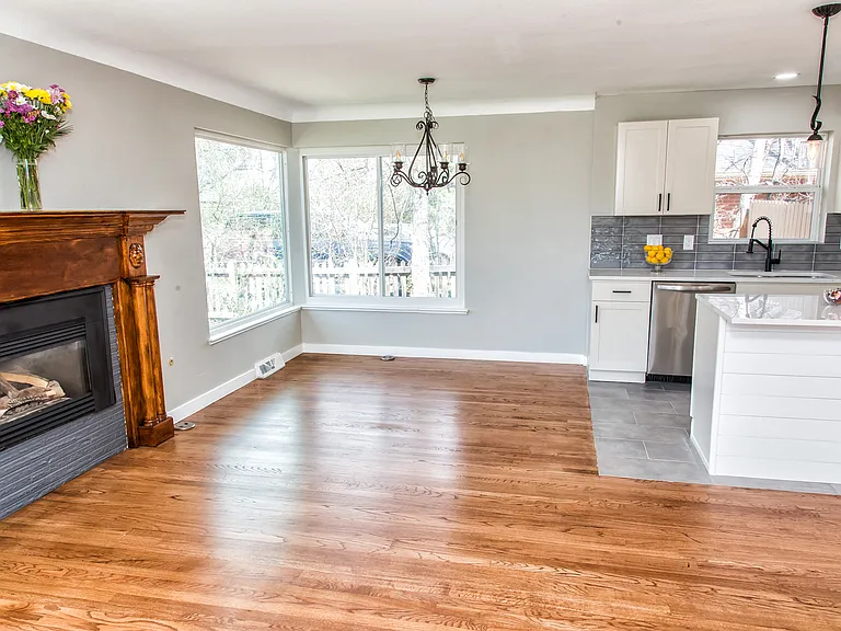 2620 S Holly St — Photo 58