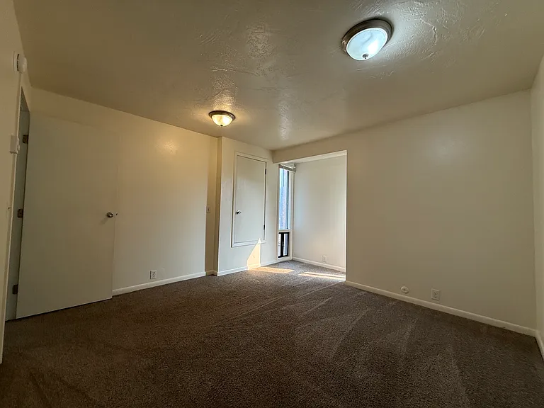 361 S Walnut St — Photo 6