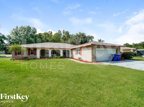 4525 Debbie Ln, Lutz, FL 33559