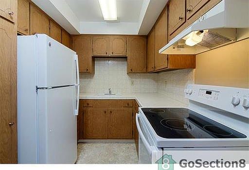 4th image of 206 Echo Ave APT 2