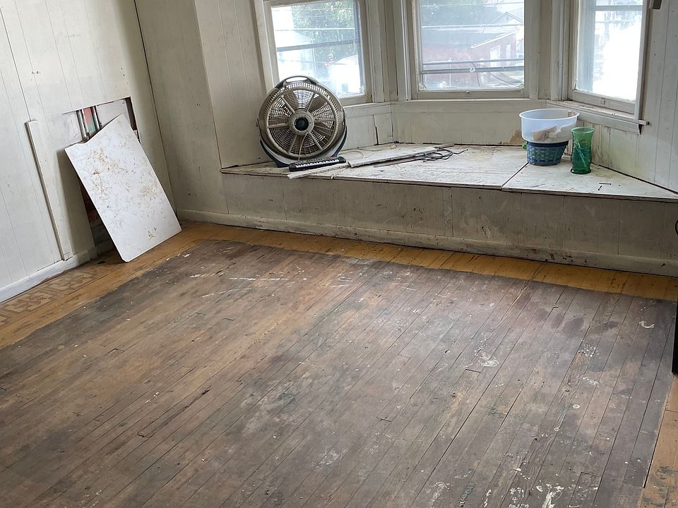 2nd image of 242 Orwigsburg St #1
