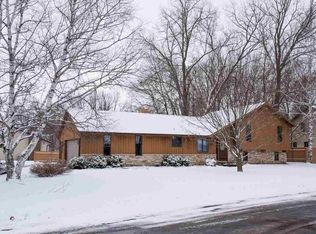 1403 Stardust Dr, Menasha, WI 54952