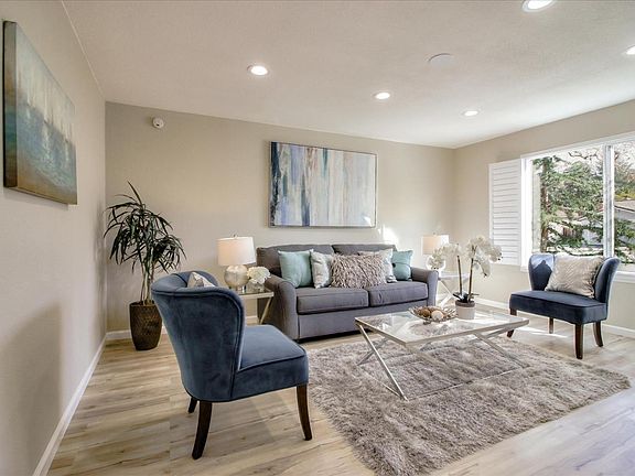 5th image of 319 Viscaino Way
