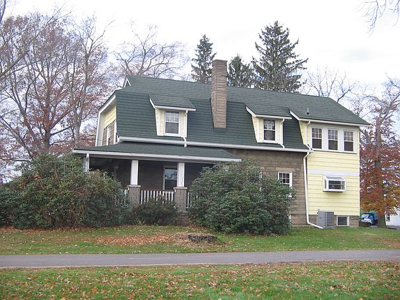 2nd image of 46518 Taylor Ave
