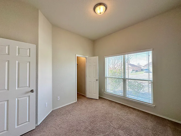 702 Deborah Kay Dr — Photo 30