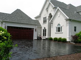 7219 High Field Beach Dr, South Haven, MI 49090