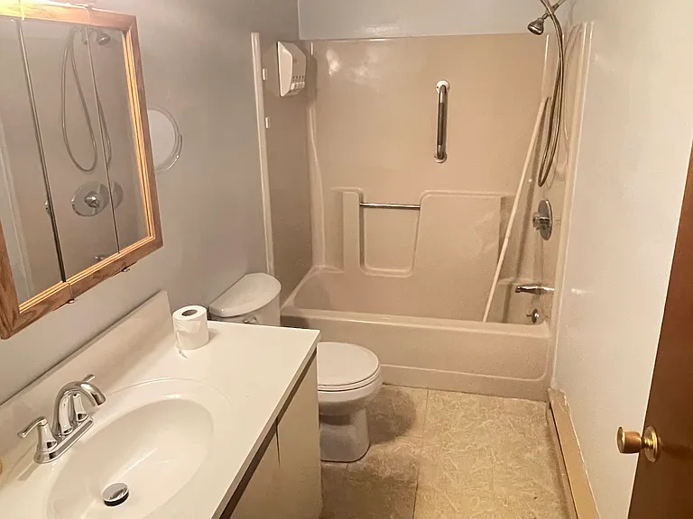 39 Jefferson Ave #1 — Photo 4