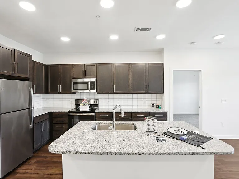 Station 75 Apartments at McDonough — Photo 19